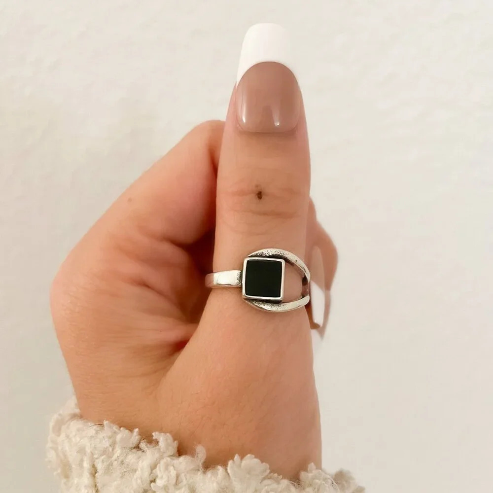 925 Sterling Silver Dainty Ring Black Square Ring Geometric Ring Minimalist Ring - Picture 9 of 10